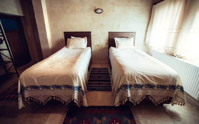Azalea Terrace Cave Hotel