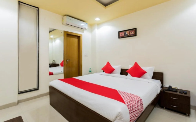 Silver Stay By OYO Rooms