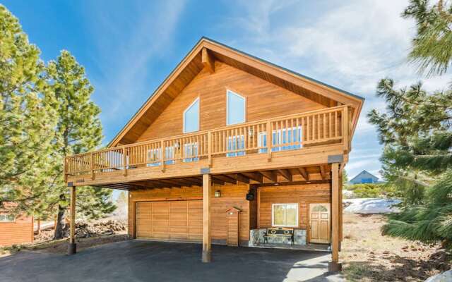 Pinnacle Vista by Tahoe Mountain Properties