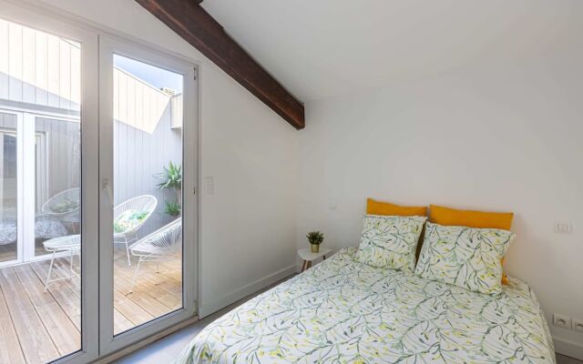 Bright 2BR Loft With a Quiet Patio