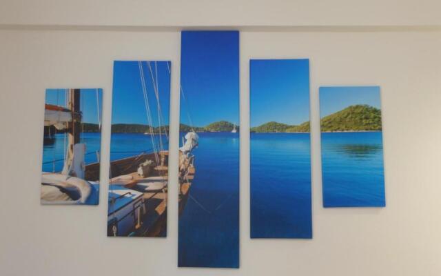 White Apartment 70m from the sea