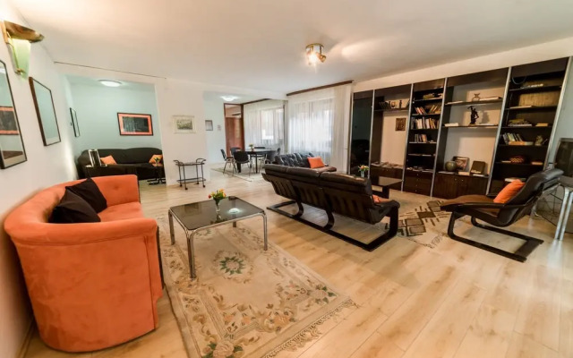 Rooms & Apartment GH Pasha