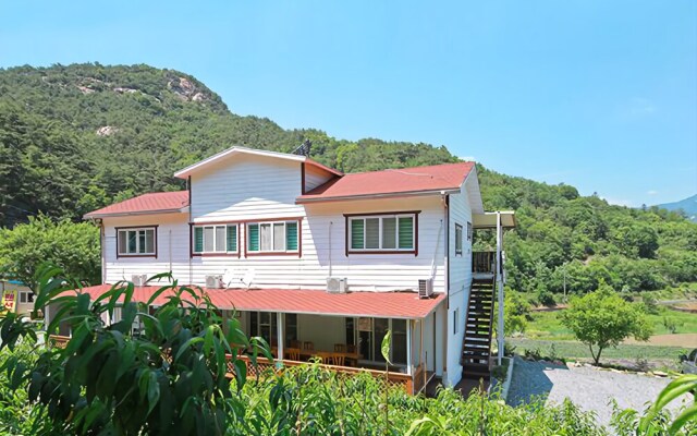 Jecheon Oksunbon Pension