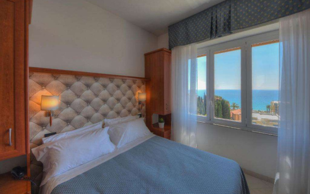 Hotel Noris