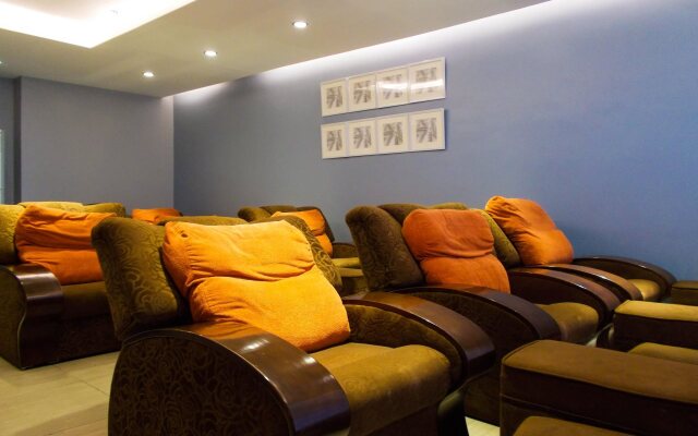 Avenue Suites Hotel