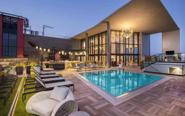 Sonder - Shift Apartments