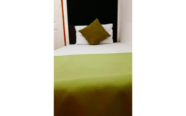 GardenPod Hostel + Café
