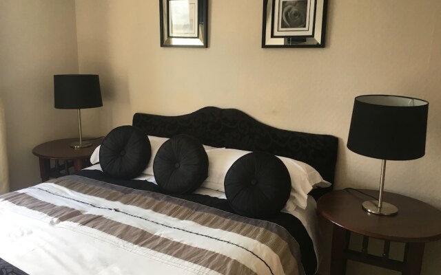 Ferrybridge Hotel