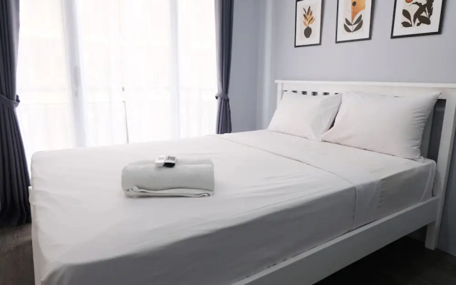Minimalist Studio At Grand Asia Afrika Apartment