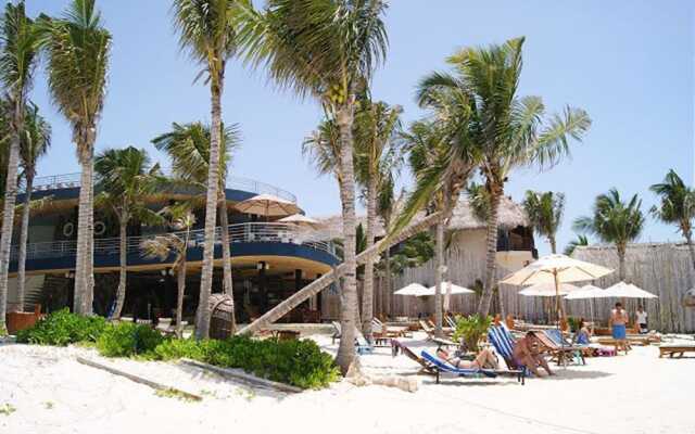 IT Luxury Condo by Tripintravel