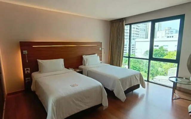 Sacha's Hotel UNO & UNO Express