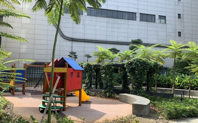 Exclusive 1Br Apartment With Study Room At Southgate Residence