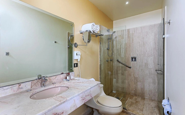 Olmeca Plaza Urban Express Hotel