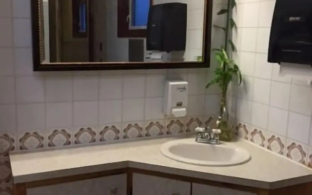 Elevate Rooms on Water Street