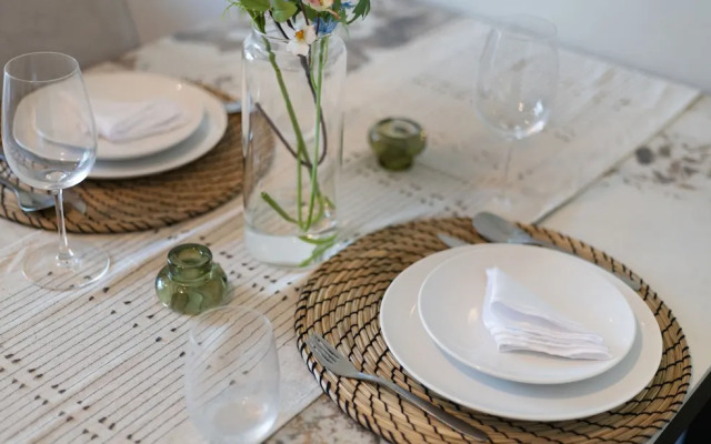 Stylish Marina-Front 2BR | Dubai Marina | Near Top Attractions