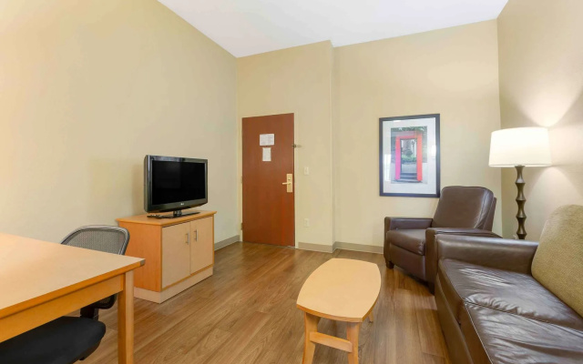 Studio 6 Extended Stay Findlay Tiffin Avenue OH