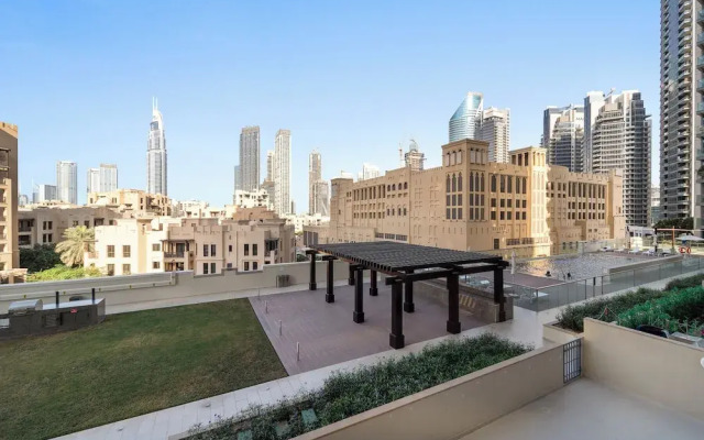 2BR 203 Bellevue Tower 1