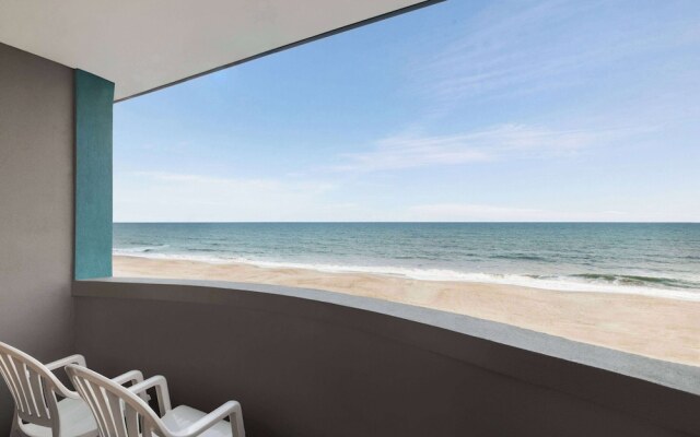 Days Inn Myrtle Beach-Beach Front