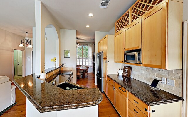 10807 Dripping Springs - 3 Br Home