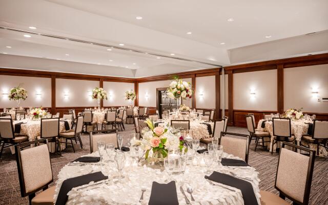 Crowne Plaza Albany - The Desmond Hotel by IHG