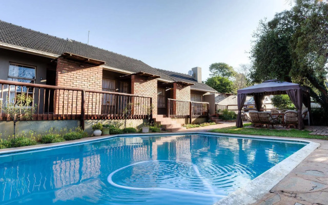 Wild Peach Inn