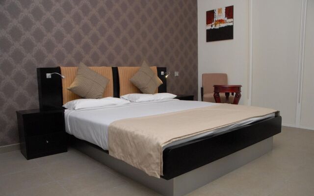 Royal Ascot Hotel Apartment