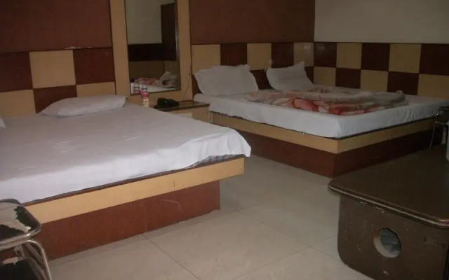 Hotel New Anand Niwas