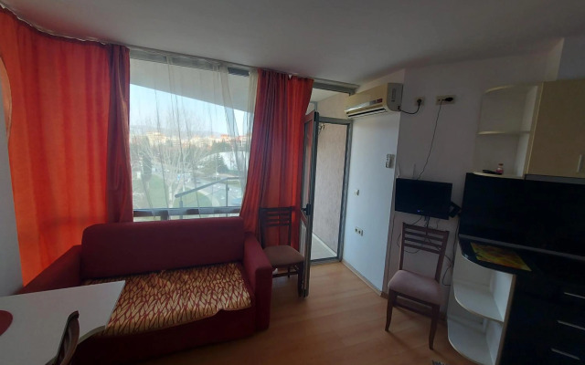 Violet Studio Apartment