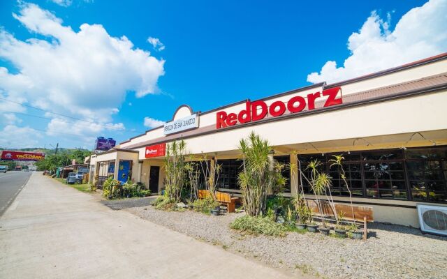 RedDoorz near San Juanico Bridge Tacloban