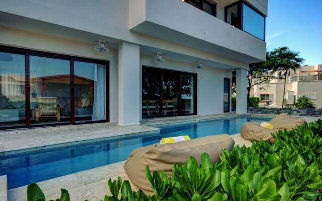 Oceanfront Exclusive Home