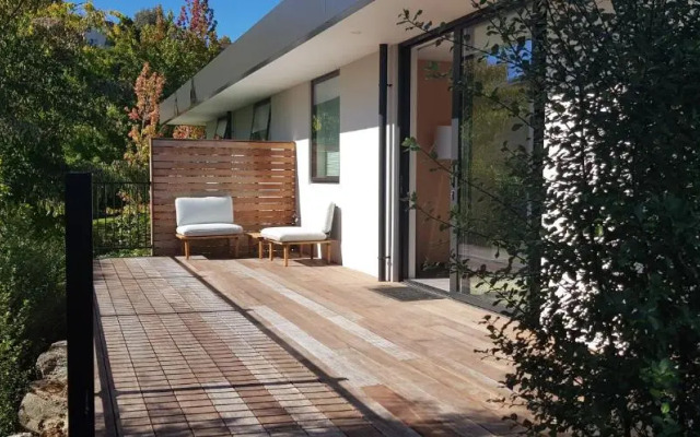 Brookside Central Wanaka Luxury Apartment