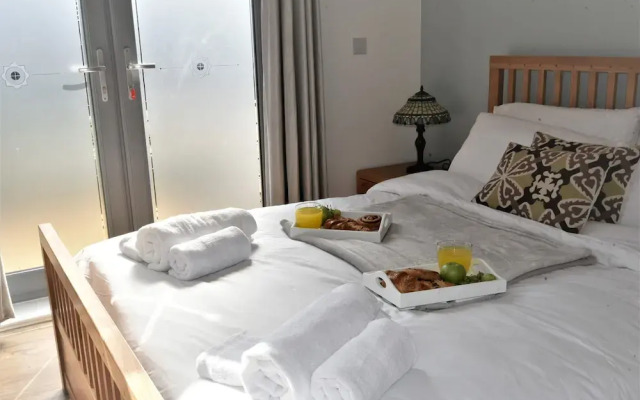 Hughenden Garden Luxury Apartment