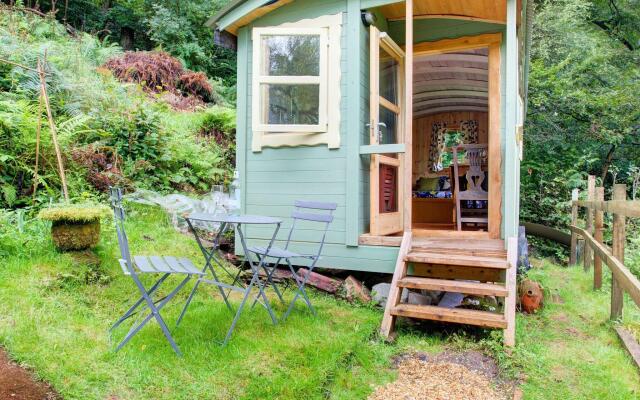 Holiday Home With Hill View & Garden