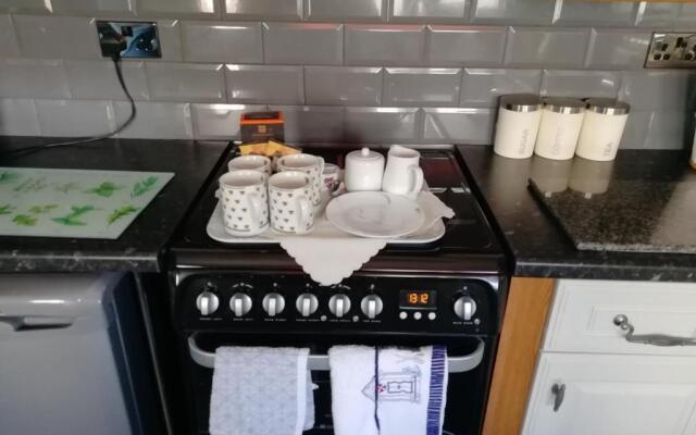 Cosy, Spacious 2-bed Cottage in Watchet, Somerset