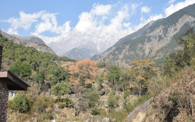 Hotel Sunshine Villa by OYO Rooms