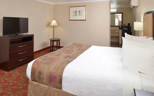 Pacific Shores Inn