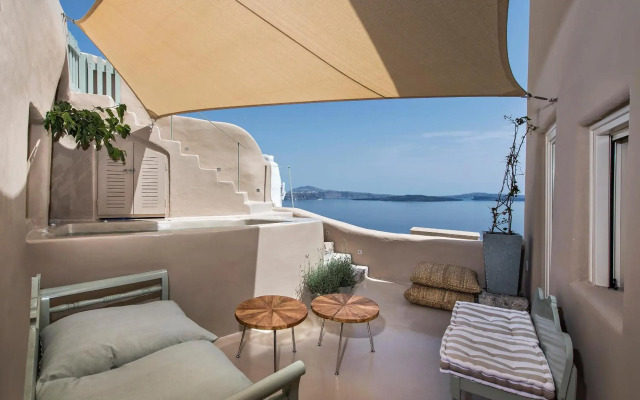 Ammos Oia Mansion