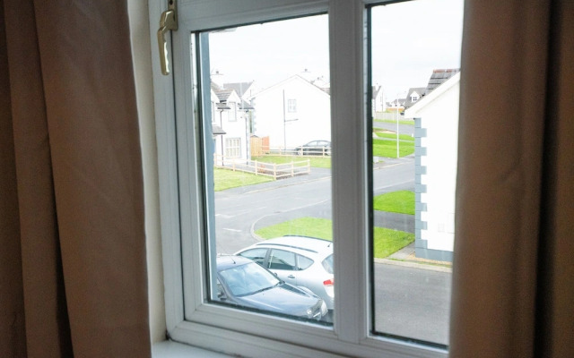 Modern Central Three Bedroom House