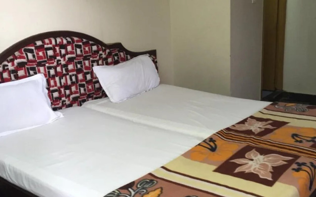 Hotel Abhiram Palace