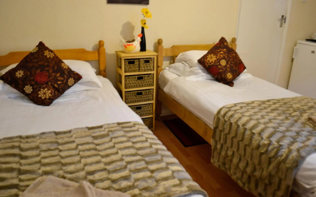 City London Hotel