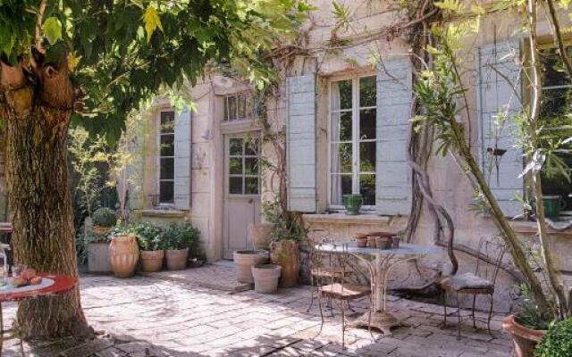 Maison XIXe et Jardin en Intramuros