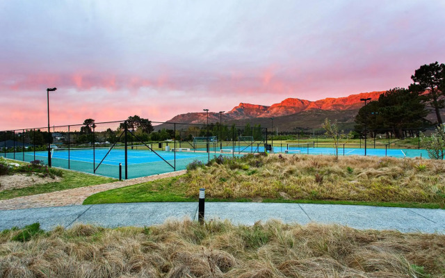 Pearl Valley Hotel by Mantis