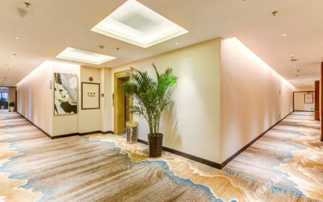 Yinhua Business Hotel (Zhuhai International Convention Center)