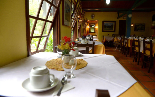 Hotel Pousada Esmeralda