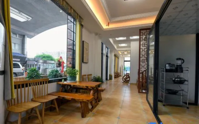 Taicang Your Crown Trip Inn