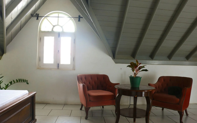 Hotel Aurelia Negombo