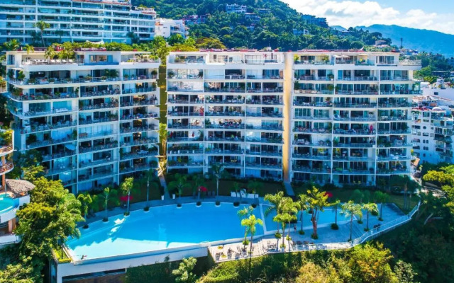 PARAMOUNT BAY 308 Great Views & Relaxing 3BR