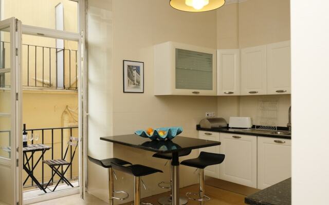Fascinating Apartment in Historic Lisbon