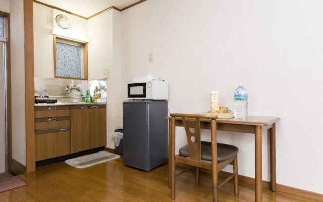 Centrally Located Deluxe Furnished.1