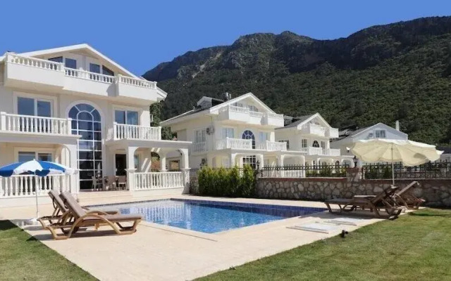 Villa BEY2 by JoyLettings